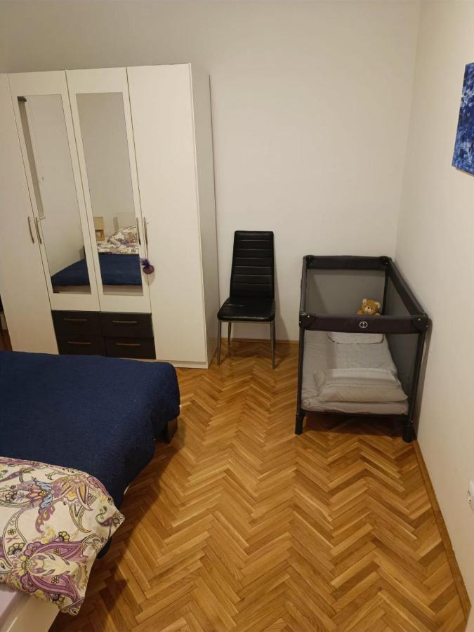 Apartments Josip Zrnovnica Exterior photo